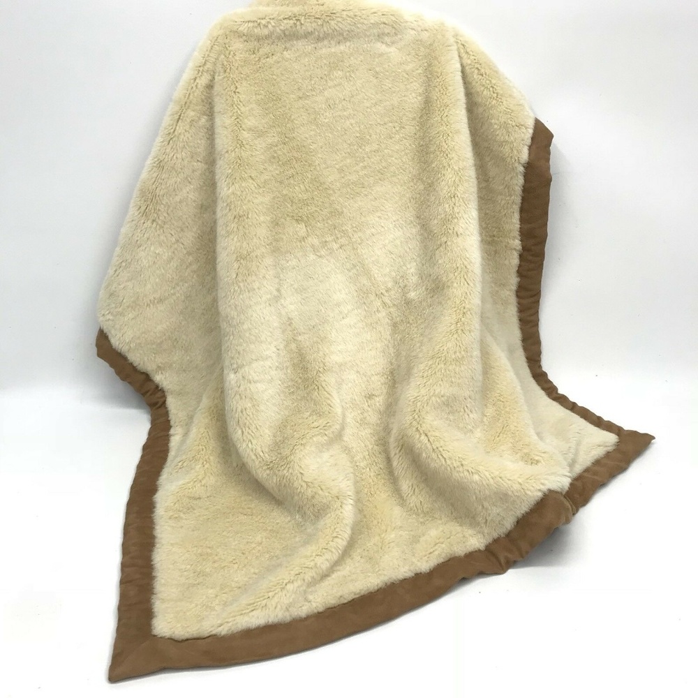 Baby Luxuries The Childrens Place Faux Fur Blanket